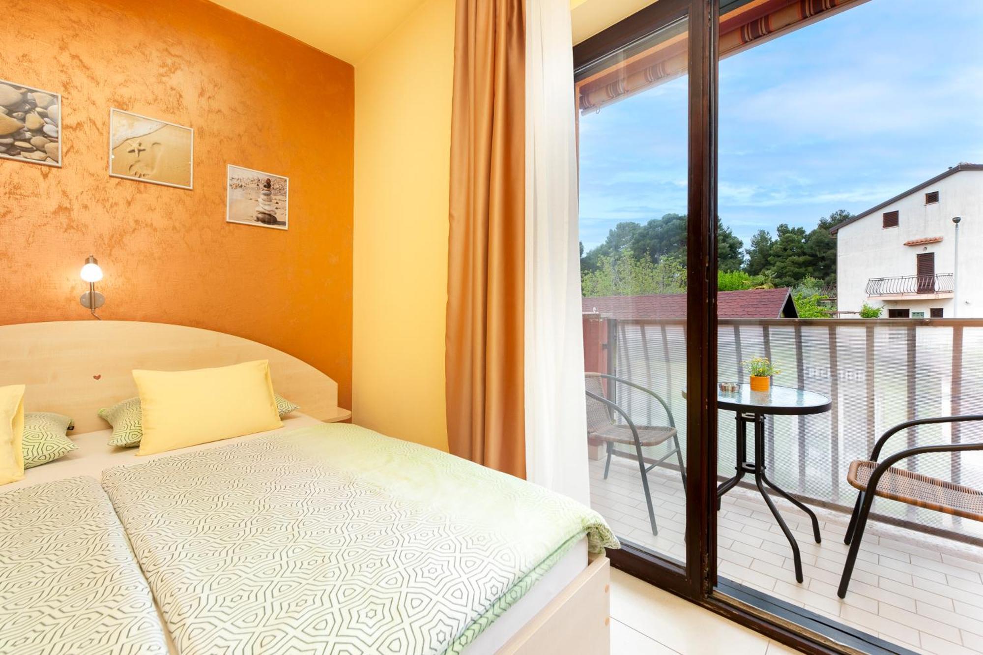 Apartments Erik B&B Adults Only โรวีน ภายนอก รูปภาพ